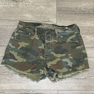 American Eagle Vintage Hi Rise Festival Camo Short